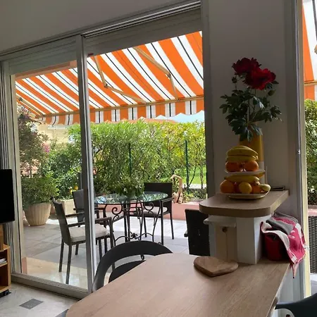 Smart Apartment-center Cap D'ail * 카프다일